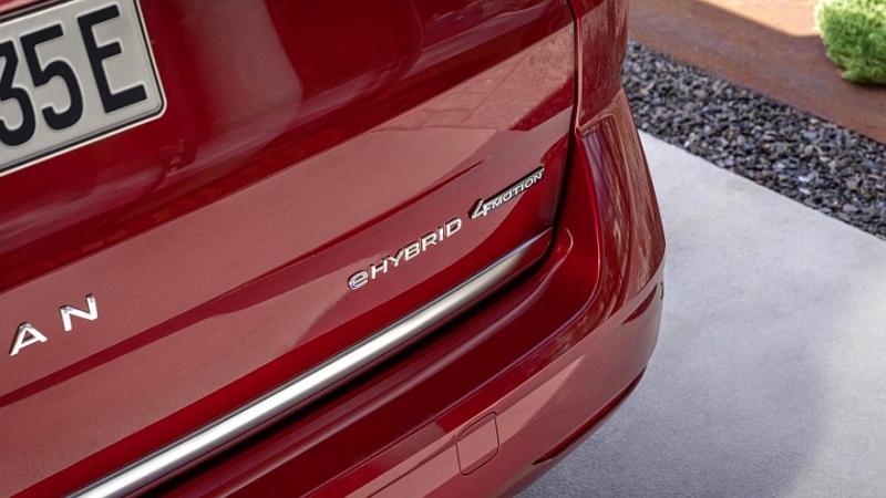 Volkswagen Multivan готовится к обновлению: первое фото