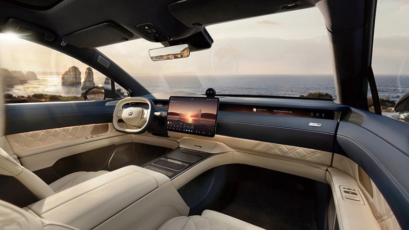 Замахнувшийся на Mercedes-Maybach седан Nio ET9 стал ещё роскошнее