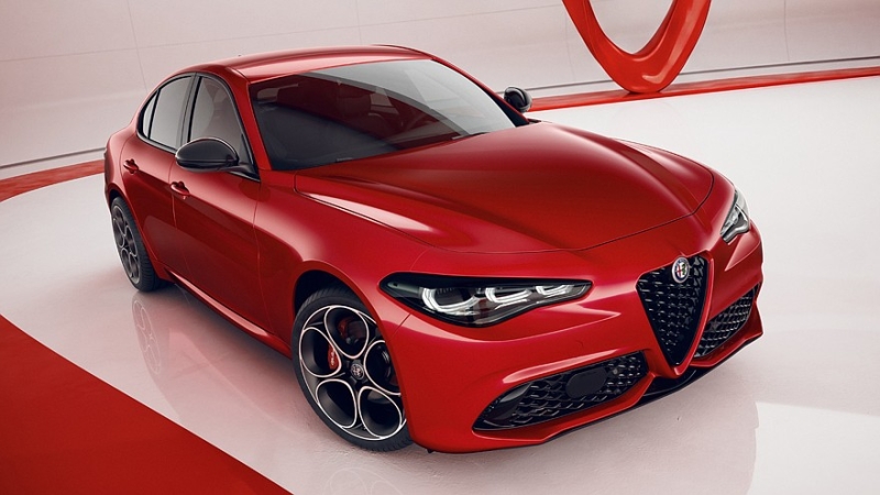 Alfa Romeo обновила актуальные седан Giulia и кроссовер Stelvio
