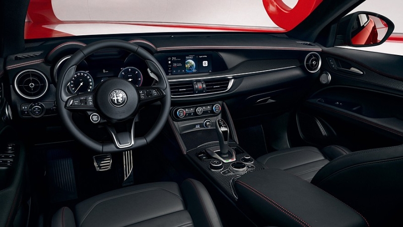 Alfa Romeo обновила актуальные седан Giulia и кроссовер Stelvio