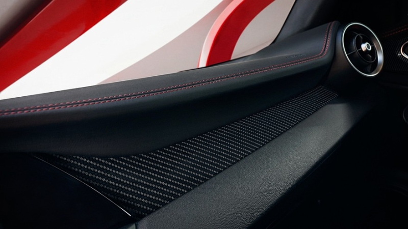 Alfa Romeo обновила актуальные седан Giulia и кроссовер Stelvio