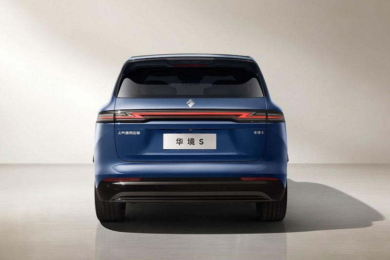 Большой кроссовер Baojun Huajing S от GM и SAIC: электроника Huawei и полный привод