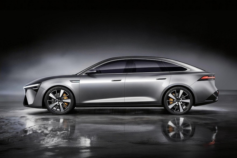 Будущие флагманы Chery: брутальный кроссовер Tiggo X и седан Arrizo X