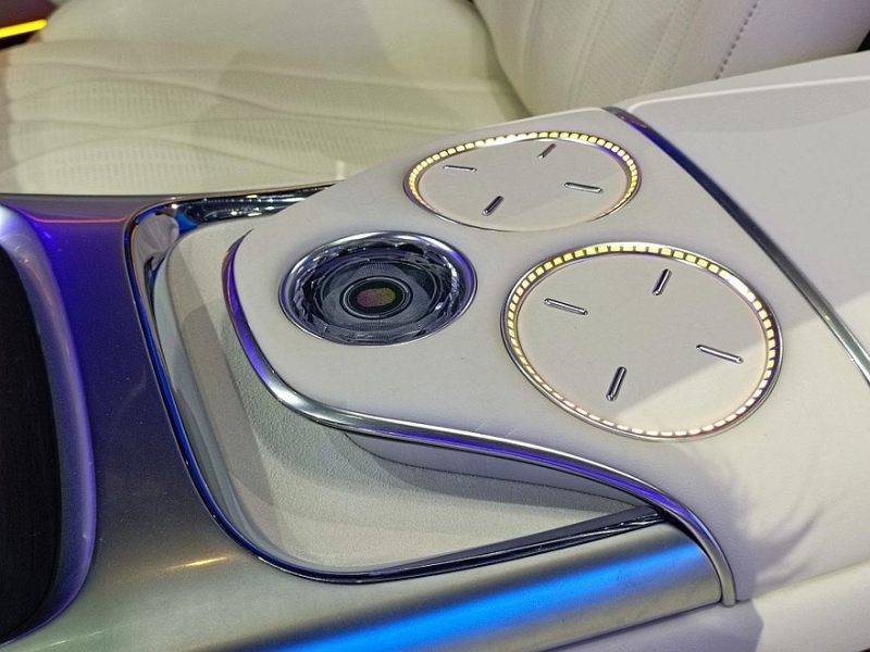 Geely показала концепт, демонстрирующий развитие дизайна люксового семейства Galaxy