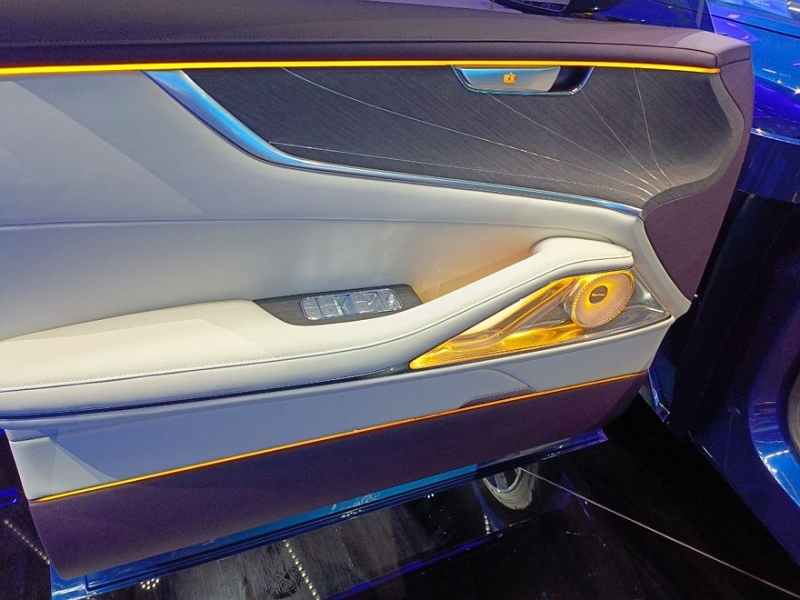 Geely показала концепт, демонстрирующий развитие дизайна люксового семейства Galaxy