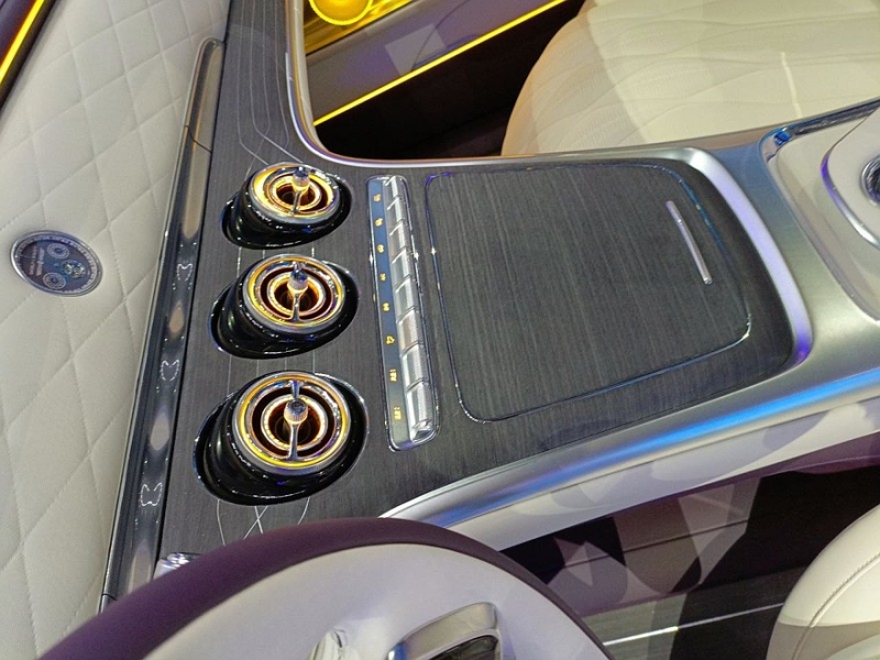 Geely показала концепт, демонстрирующий развитие дизайна люксового семейства Galaxy