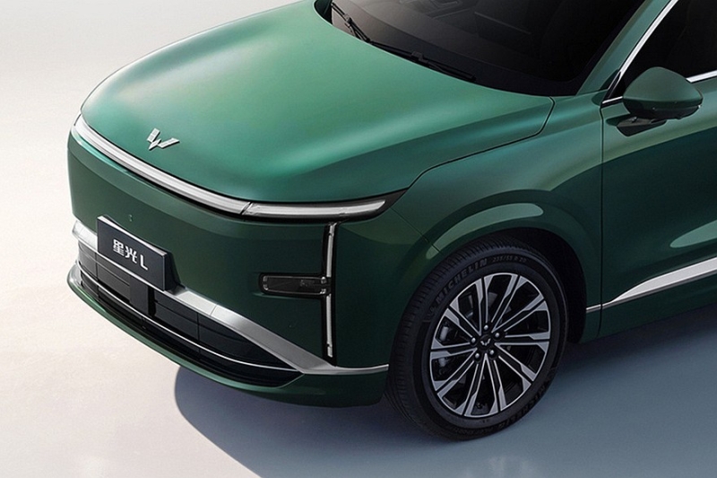 GM и SAIC готовят к премьере большой кроссовер Wuling Starlight L в новом стиле