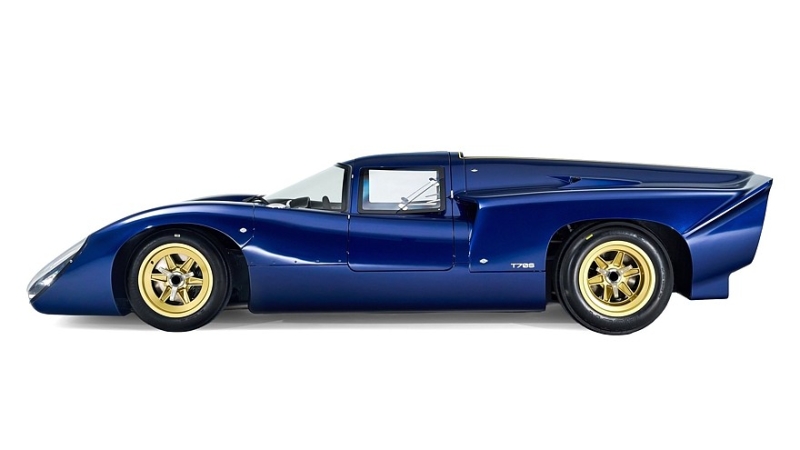 Гоночная легенда 1960-х Lola T70 возродилась в виде крутого заводского рестомода