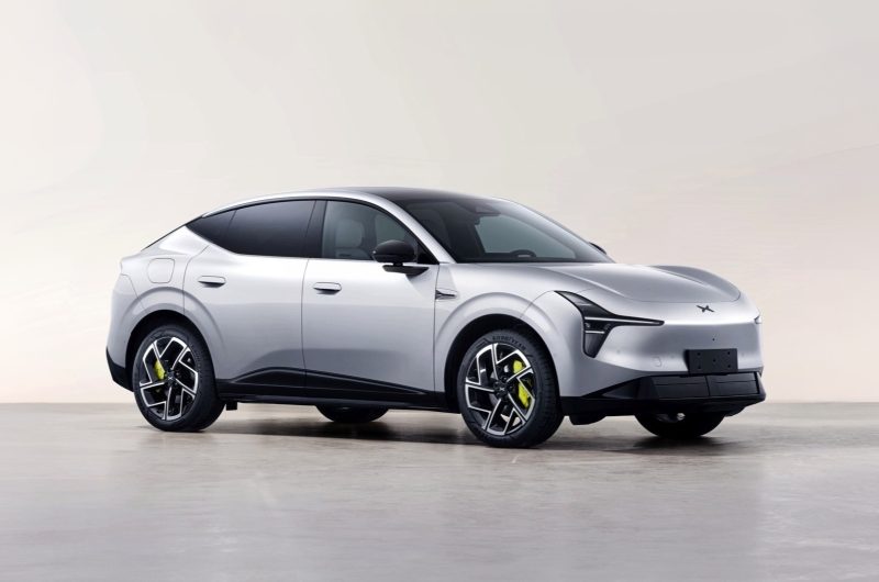 Хит за хитом: Xpeng готовит к премьере бюджетный, но не бедный кроссовер Mona L03