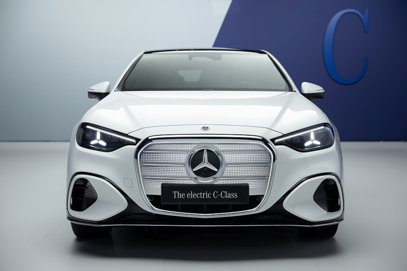 Как будто играет одна и та же пластинка: представлен Mercedes-Benz C-Class electric