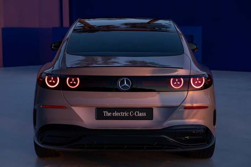 Как будто играет одна и та же пластинка: представлен Mercedes-Benz C-Class electric