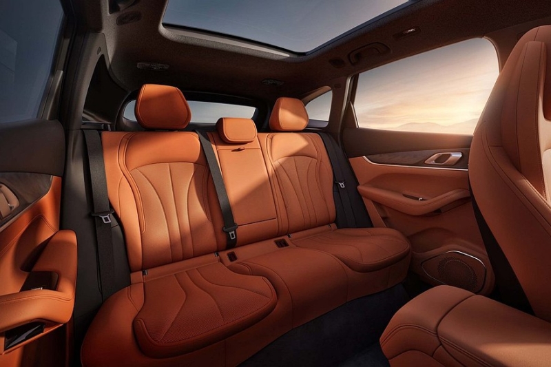 Кроссовер Geely Galaxy M7 выходит на рынок: комплектации и цены