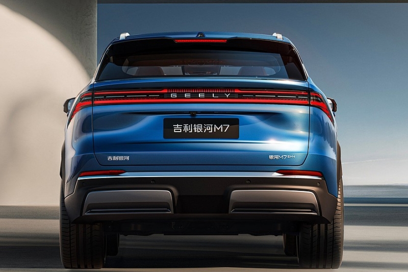 Кроссовер Geely Galaxy M7 выходит на рынок: комплектации и цены