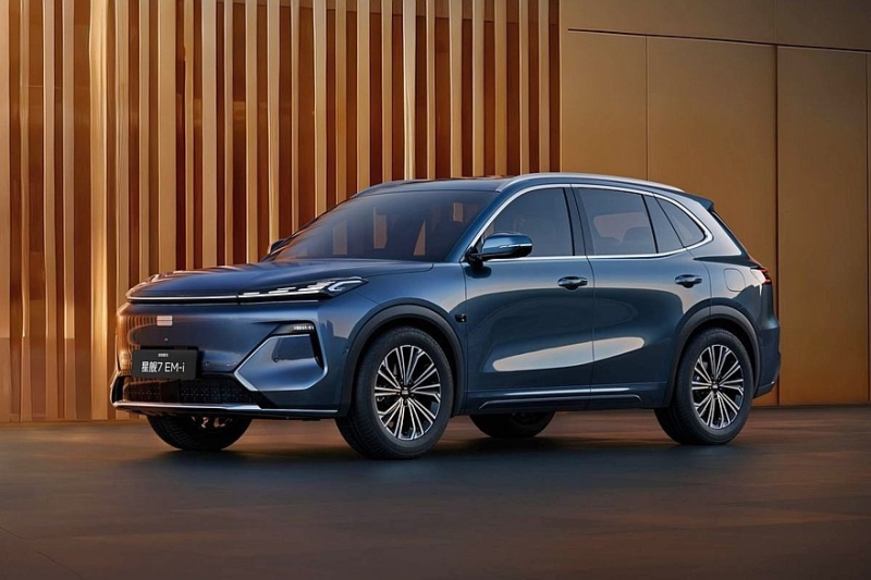 Кроссовер Geely Galaxy Starship 7, который доступен и в России: анонсирована новая версия