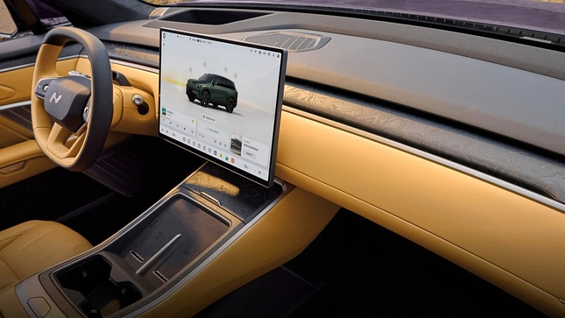 Кроссовер Onvo L80 с рекордным в классе багажником готовится к выходу на рынок