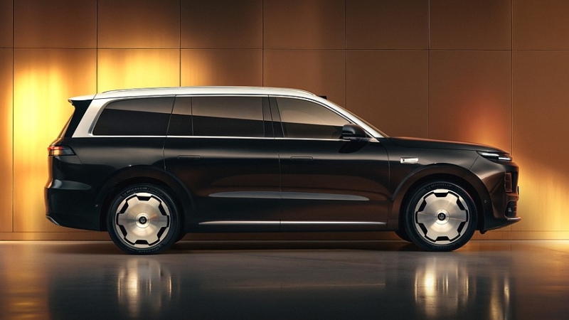 Leapmotor D19 выходит на рынок: 1000 вольт, богатое оснащение и очень агрессивные цены