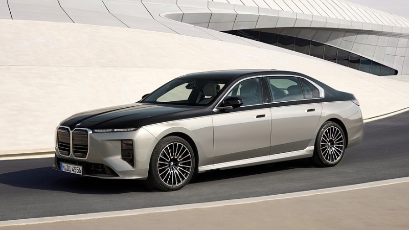 Обновлённый BMW 7 Series: без повышения напряжения, зато с остромодным салоном