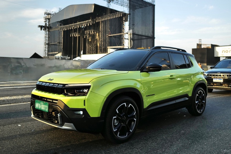 Обновлённый кроссовер Jeep Avenger: первый показ