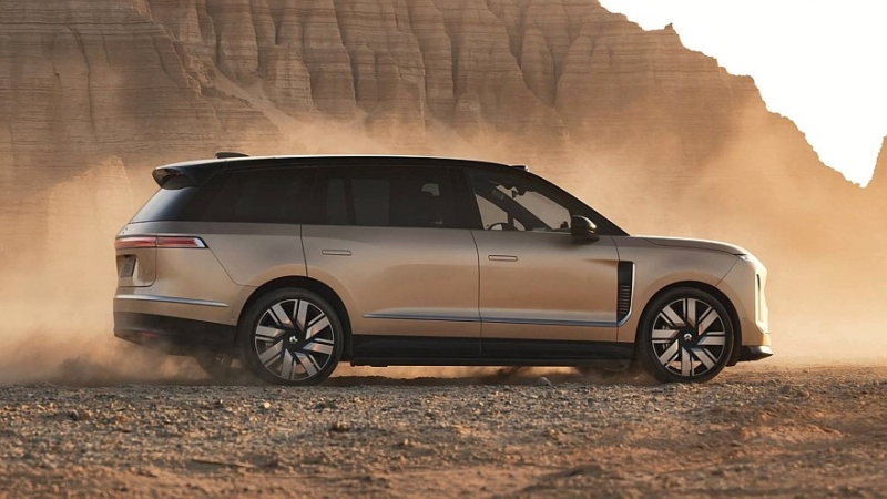 Переизобретение флагмана: большой кроссовер Nio ES9 раскрыл свой роскошный салон