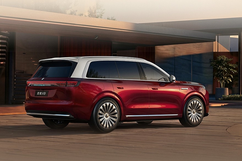 Первенец совместного бренда Dongfeng и Huawei &ndash; кроссовер Yijing X9, он же Epicland X9