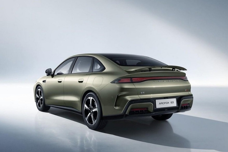 Представлен крупный и недорогой седан Arcfox S3 от BAIC