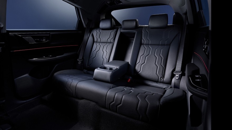 Продажи кроссовера Honda Insight стартуют в Японии, цена известна