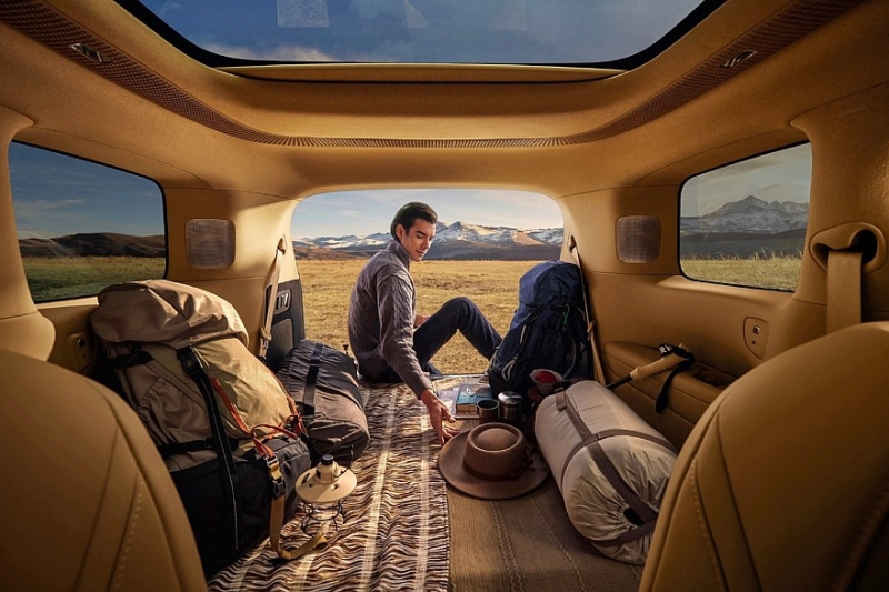 Рывок в премиум: флагманский кроссовер Xpeng GX выходит на рынок с «полным фаршем»