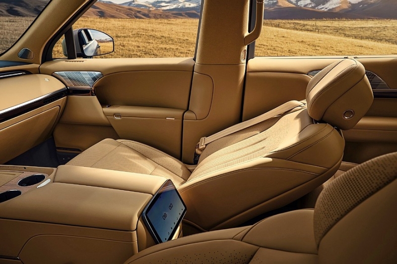 Рывок в премиум: флагманский кроссовер Xpeng GX выходит на рынок с «полным фаршем»