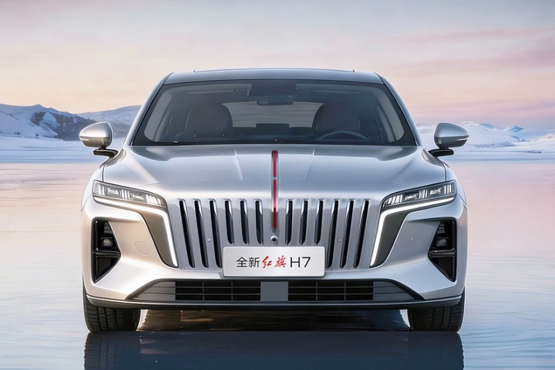 Седаны Hongqi: флагманский H9 с новым салоном и возвращение H7