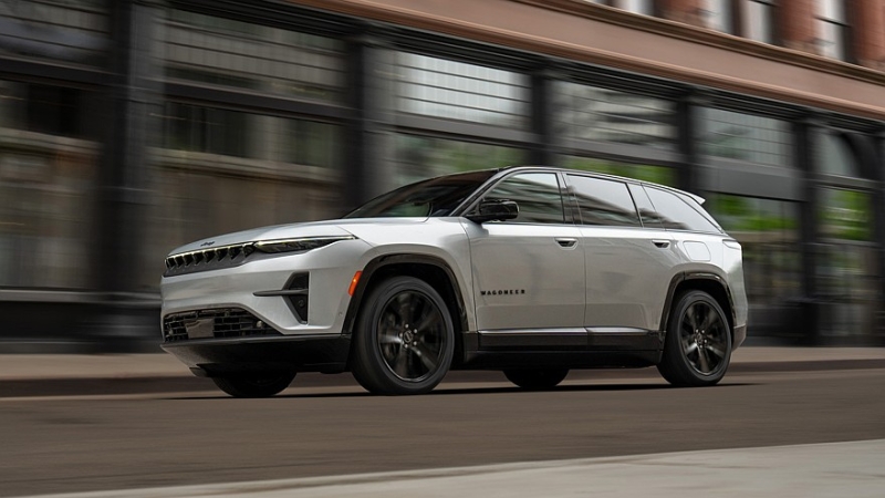 Stellantis отправил кроссовер Jeep Wagoneer S на доработку