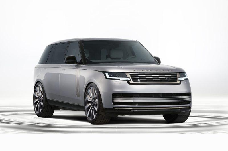 У  внедорожника Range Rover SV появилась эксклюзивная топ-версия Ultra