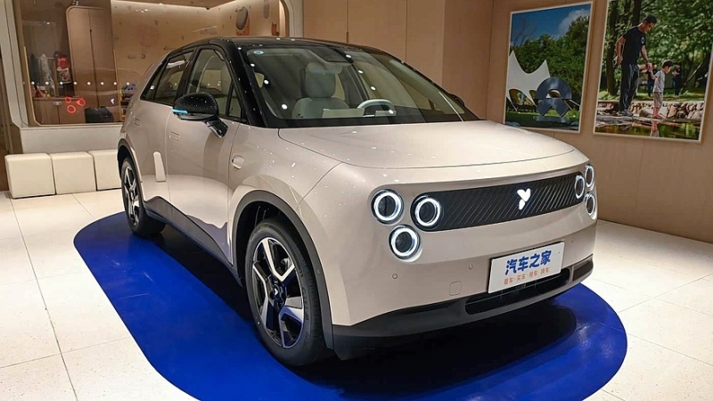 Успешный в Китае и забуксовавший в Европе хэтчбек Firefly обновлён через год после дебюта