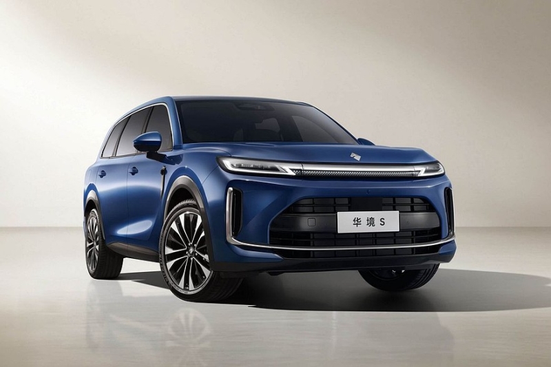 Baojun Huajing S: электроника Huawei, полный привод, флагманы Geely и Chery в конкурентах