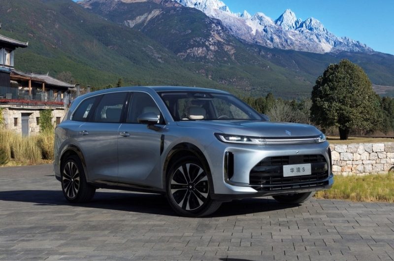 Baojun Huajing S: электроника Huawei, полный привод, флагманы Geely и Chery в конкурентах