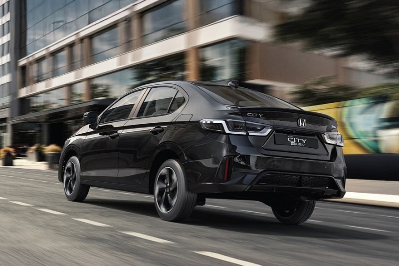 Бюджетные седан и хэтчбек Honda City: второй рестайлинг на фоне снижения спроса