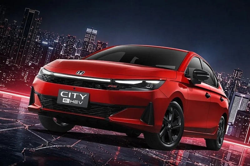 Бюджетные седан и хэтчбек Honda City: второй рестайлинг на фоне снижения спроса