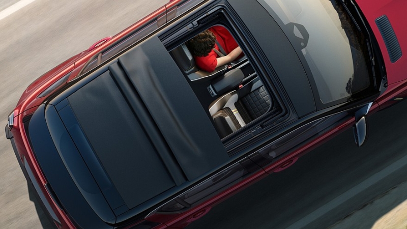 &laquo;Южный&raquo; кроссовер: в продажу поступил Renault 4 Plein Sud, цены известны