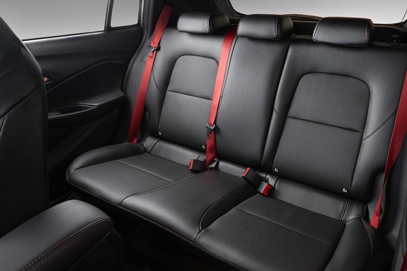 Кроссовер Chevrolet Sonic на базе Onix: один мотор, две версии и допы