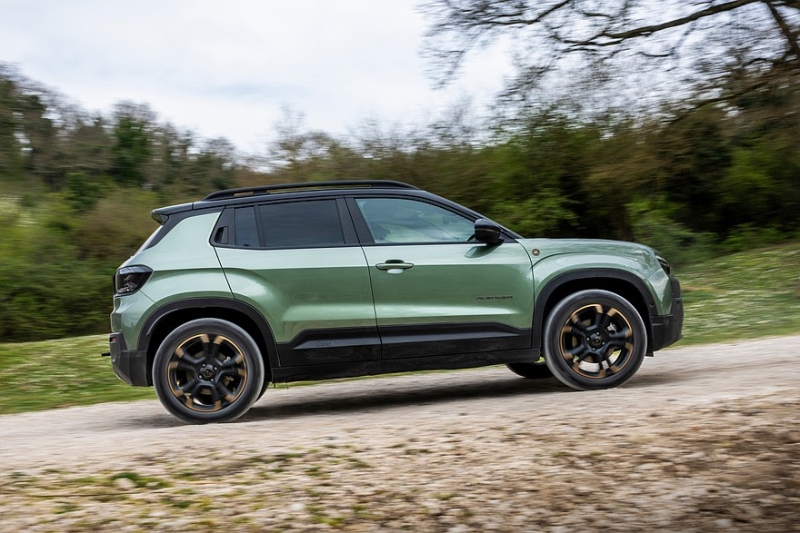 Кроссовер Jeep Avenger для Европы: рестайлинг и новая спецверсия
