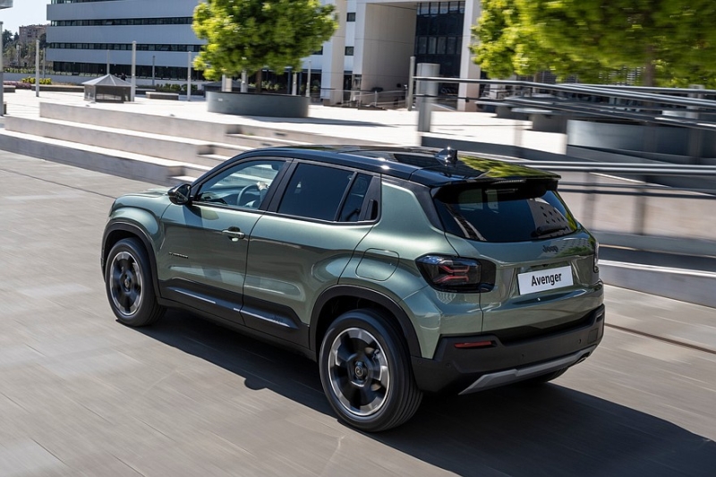 Кроссовер Jeep Avenger для Европы: рестайлинг и новая спецверсия