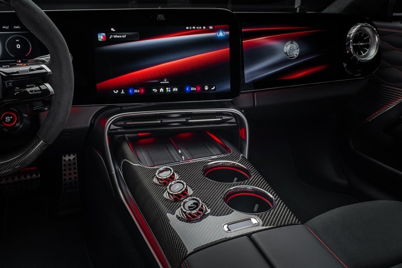 Новый Mercedes-AMG GT 4-door Coupe получил трёхмоторную 1169-сильную установку