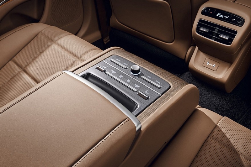 Роскошный седан Hyundai Grandeur с новым салоном: полноценная премьера