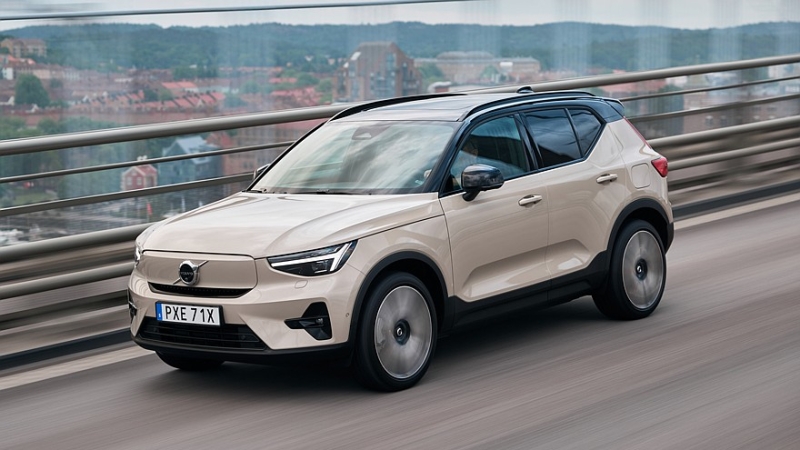 Volvo готовит кроссовер EX40 следующего поколения, он может разделить платформу с EX60