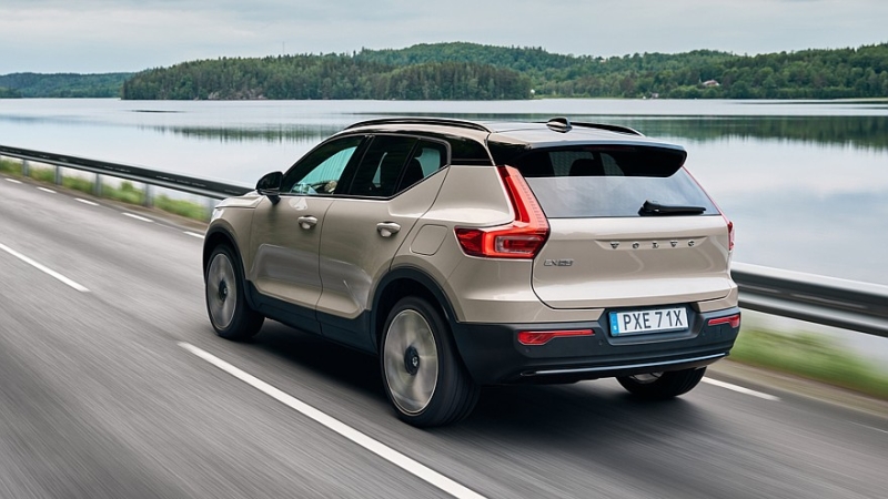 Volvo готовит кроссовер EX40 следующего поколения, он может разделить платформу с EX60