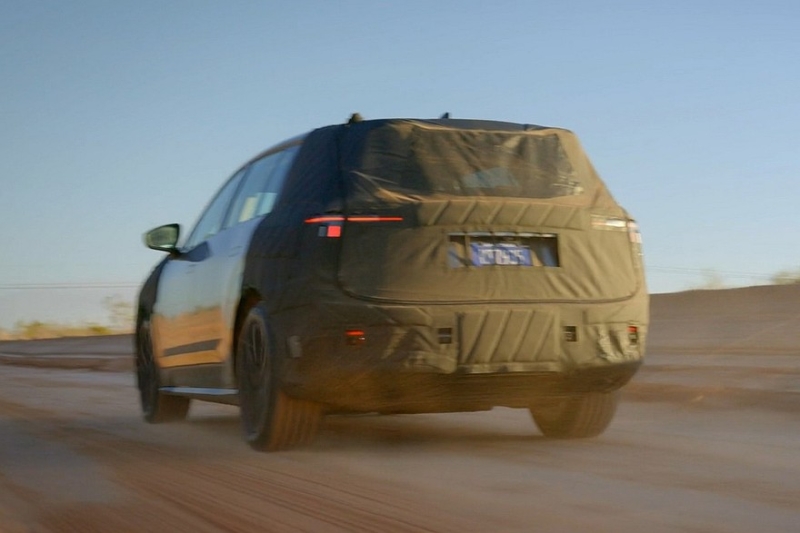 Большой кроссовер Skoda Peaq: показан интерьер