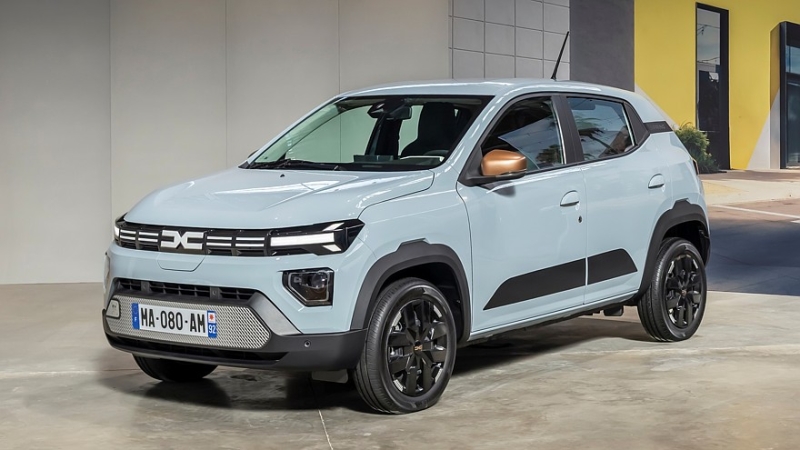 Dacia New Spring показался на первых тизерах: угловатый кузов и техника от Renault Twingo