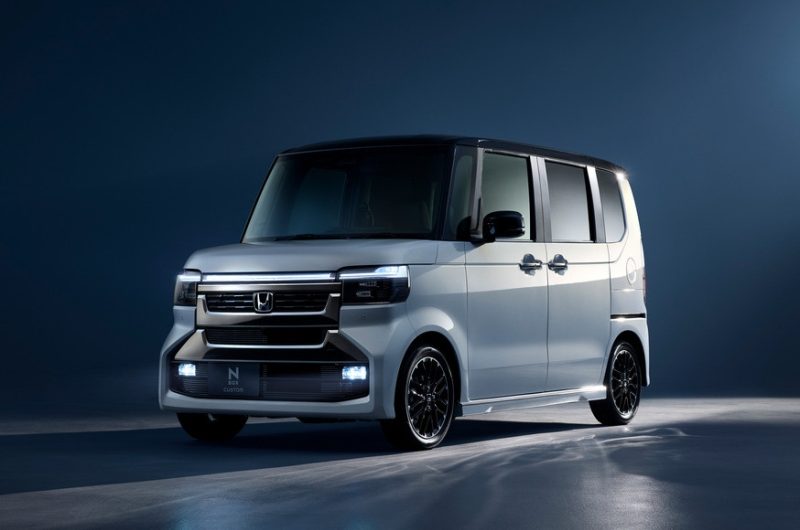 Honda N-Box: больше агрессии для молодёжного Custom, почерневший «кроссовер» и кое-что ещё