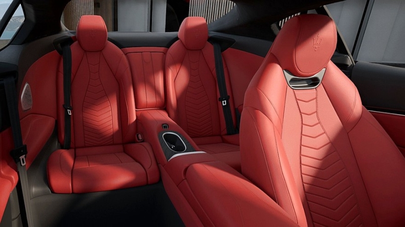 Maserati обновила GranTurismo и GranCabrio: больше углов в дизайне и более мощный V6