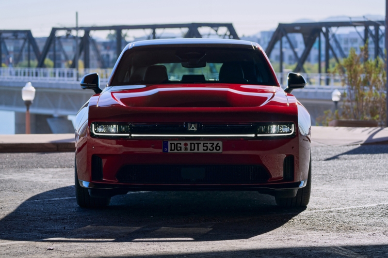 Новый Dodge Charger добрался до Европы, цена известна