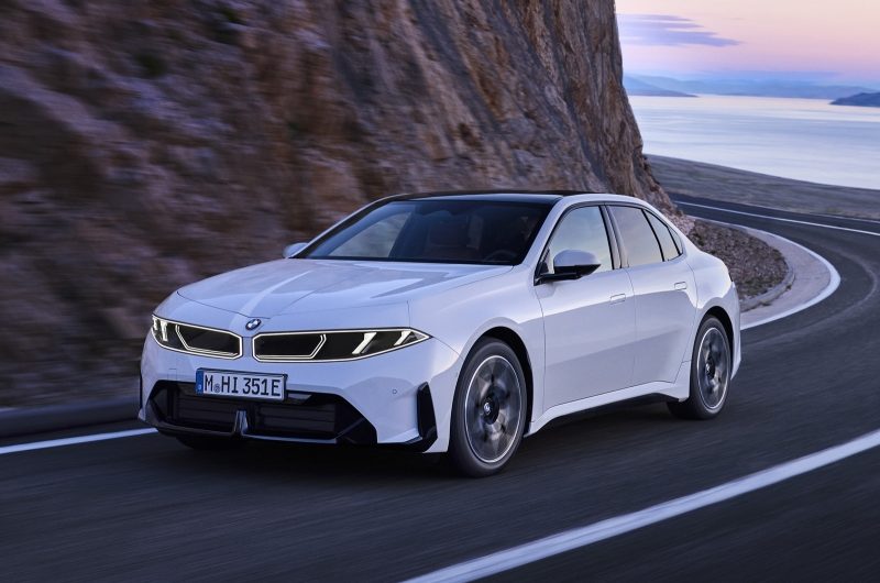 Новый седан BMW i3 поступил в продажу в «приветственной» версии